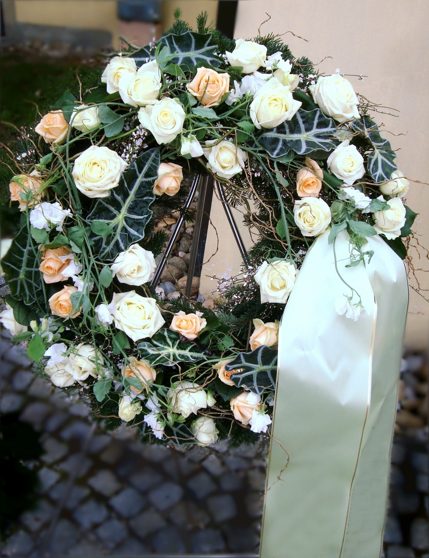 Kranz weiß apricot Nr. 222